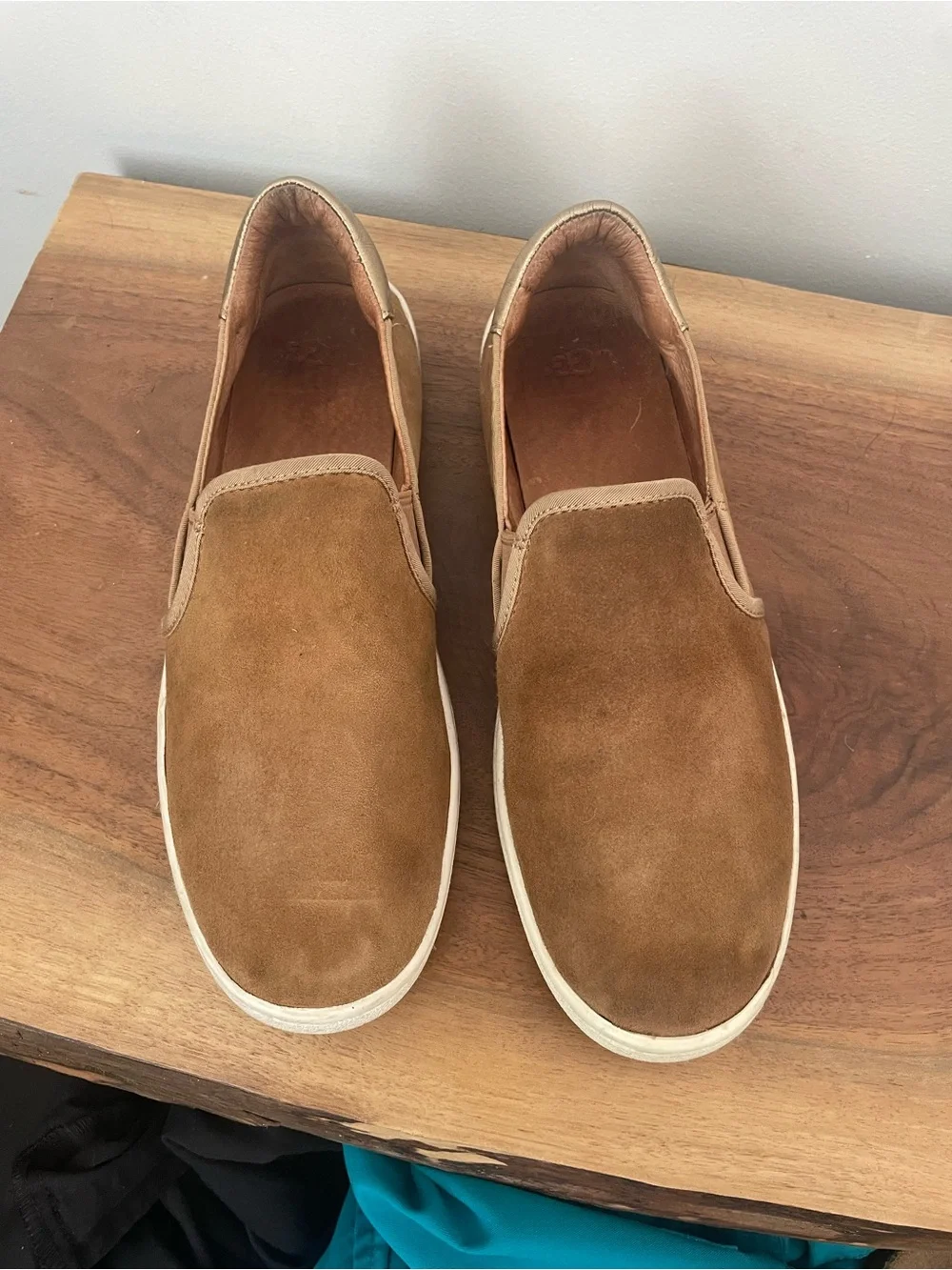 UGG Women’s Suede Slip-On Loafers in Brown Chestnut Size 9